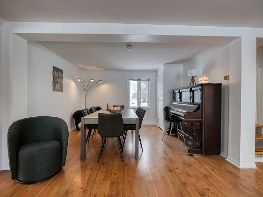 Salle a manger du chalet